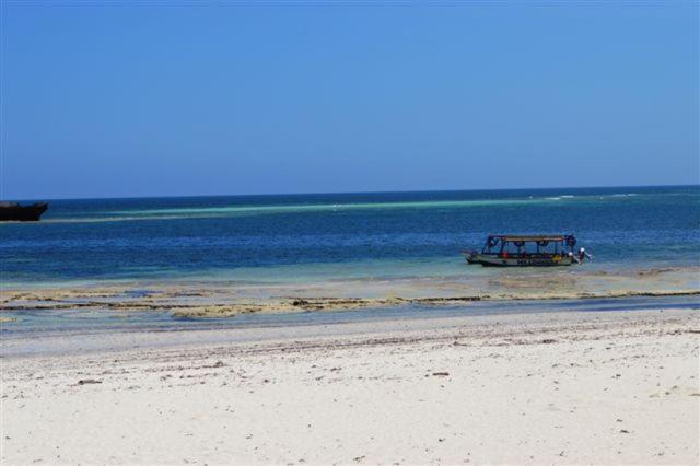 Turtle Bay Beach Club Watamu Buitenkant foto